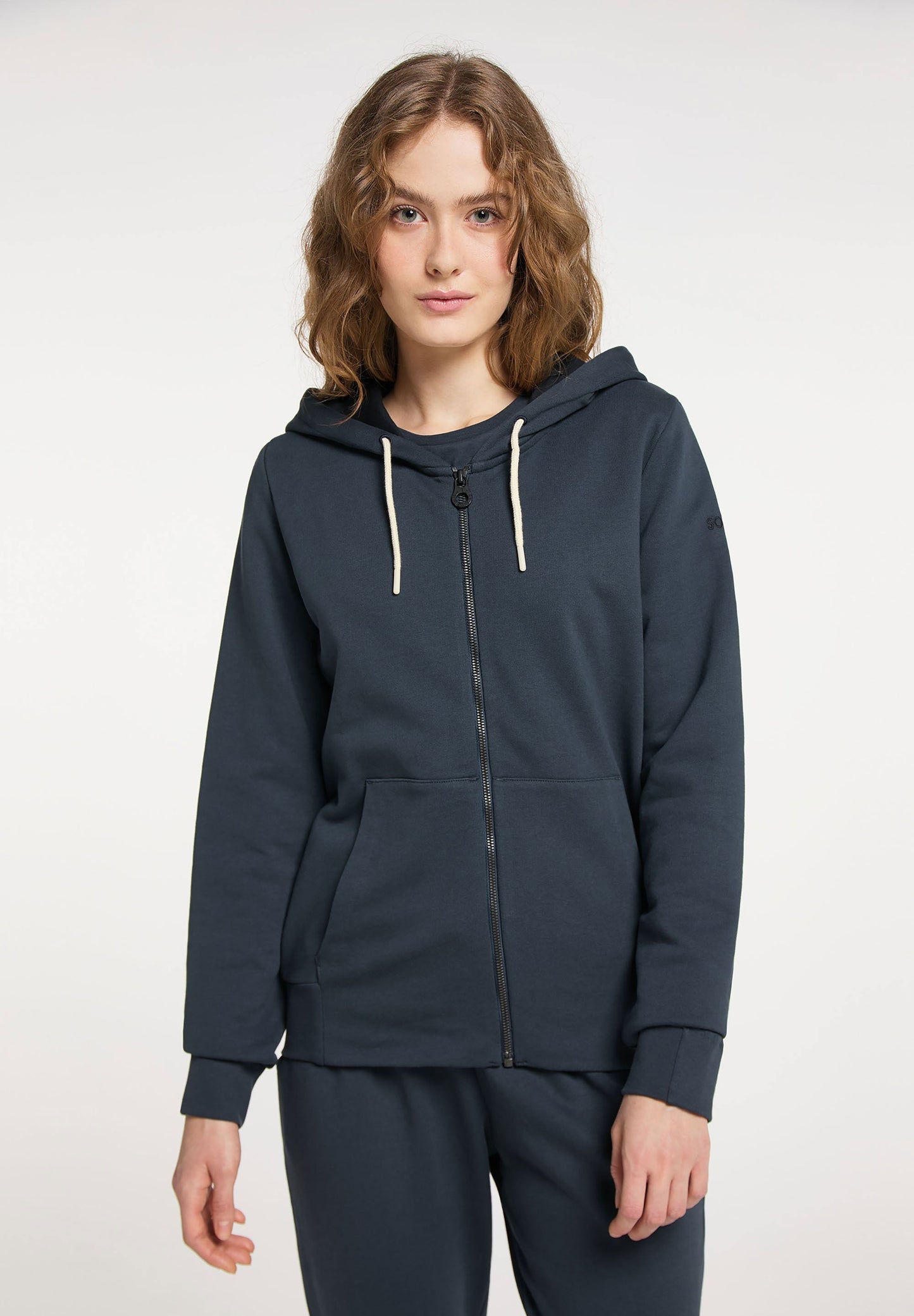 ZIP IN