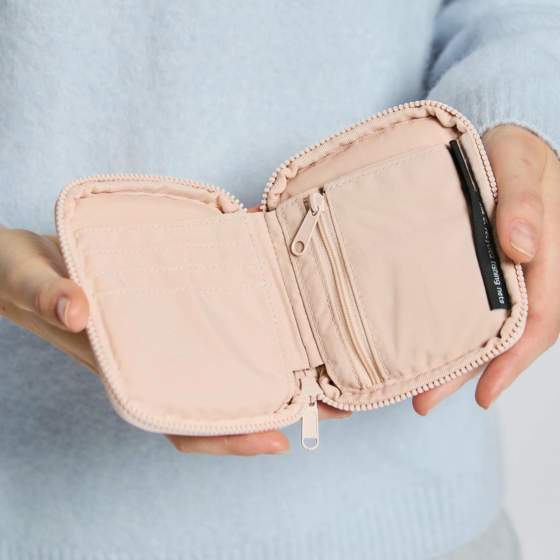 Wallet 01