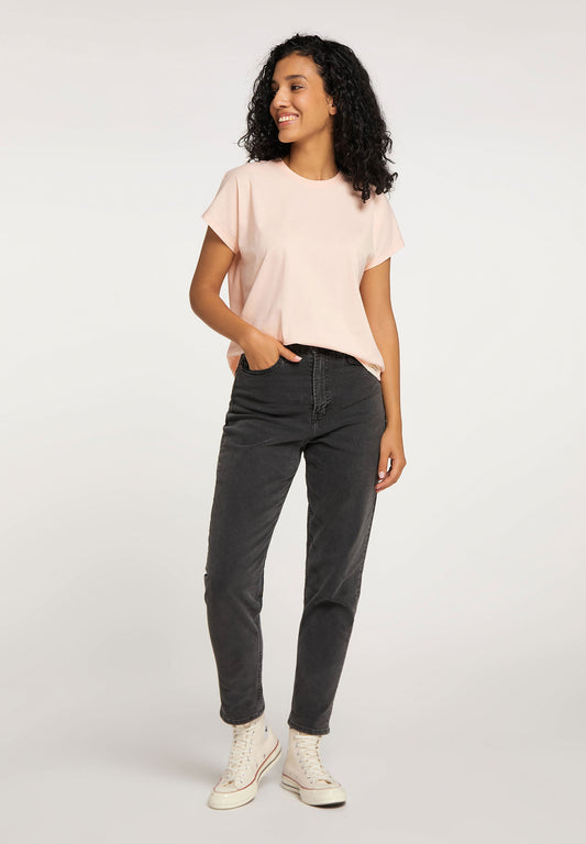 VACANT TEE